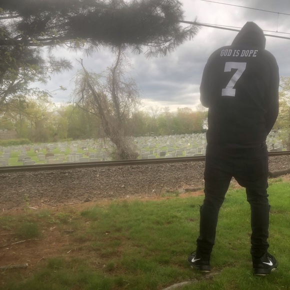 Hi I’m Kevin! I got a real nice closet, but no car. Come make some offers! - Picture 3 of 5